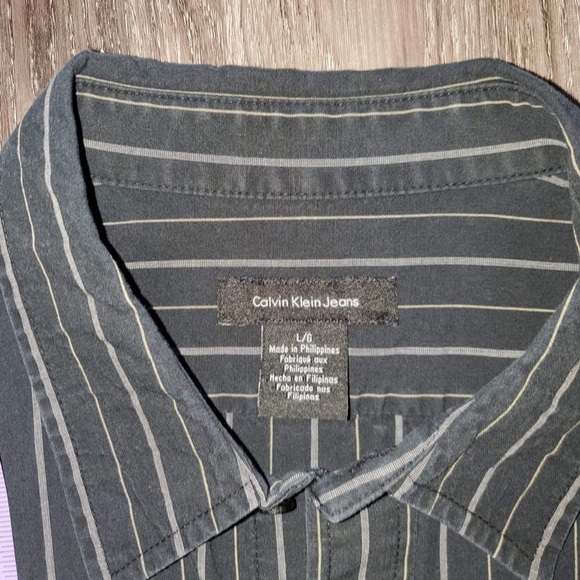 Calvin Klein Long Sleeve Shirt - Picture 8 of 9